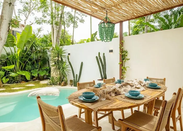 Casa Fou, At Bingin, *