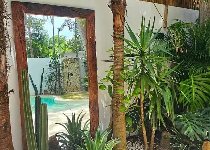 Casa Fou, At Bingin, * Uluwatu (Bali)