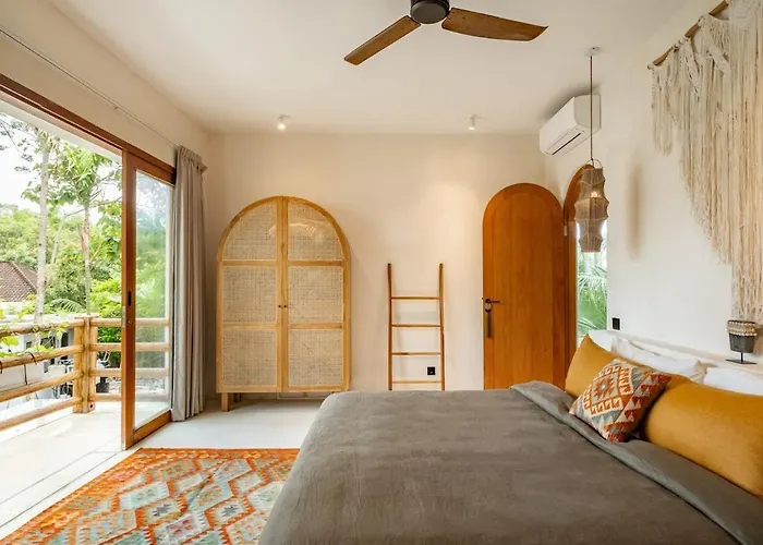 Villa Casa Fou, At Bingin, Uluwatu (Bali)