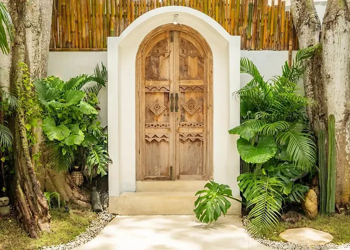 Villa Casa Fou, At Bingin, *